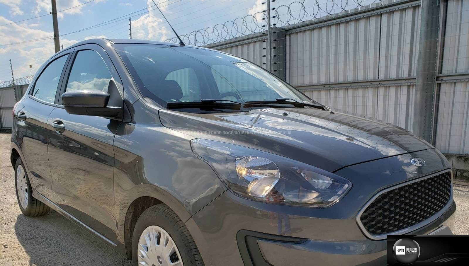 Lote 001 - FORD KA SE PLUS 1.5 12V TI-VCT 2019