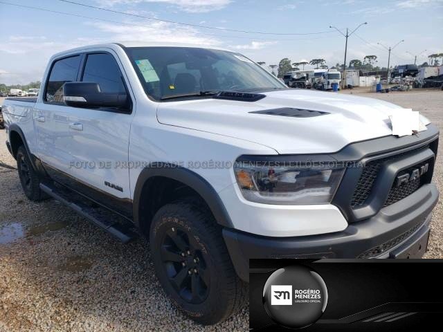 Lote 044 - RAM 1500 REBEL 5.7 V8 HEMI