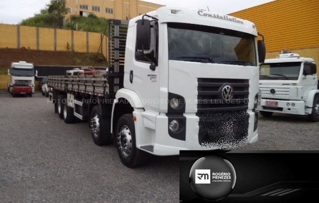 Volkswagen 24250 carroceria bitruck 2013